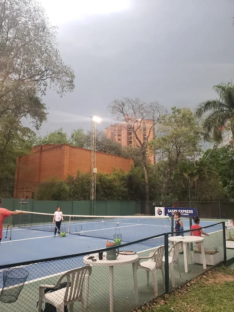 Esc de tenis Camilo Romero